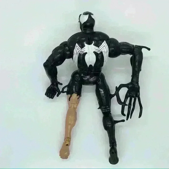 Marvel Legends Eddie Brock ToyBiz 2001 8” - Picture 2 of 2